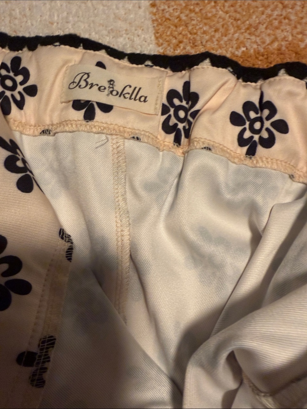 Breboklla Floral Lined Skort  with Black Flower Print. Zips and ties